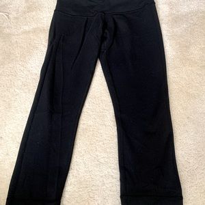 Lululemon low rise cropped wonder unders size 6